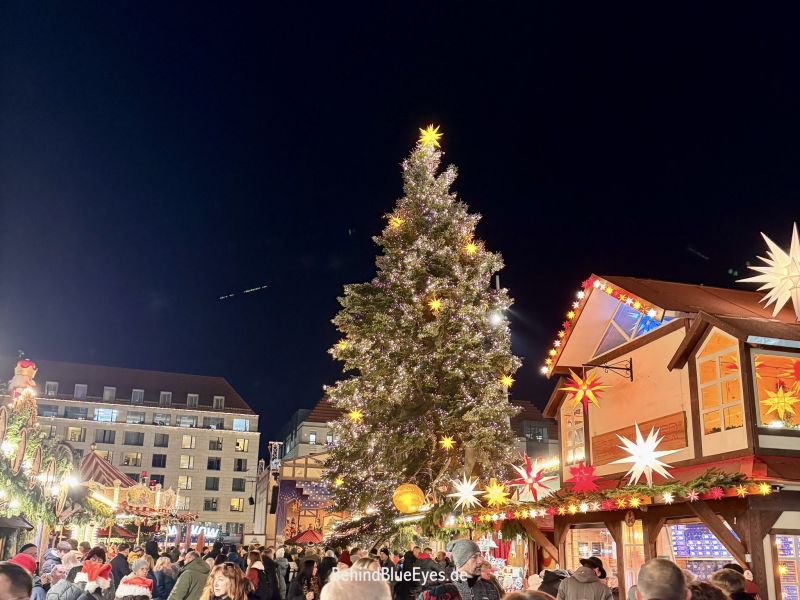 Image for the Tweet beginning: Striezelmarkt, 1. Besuch 